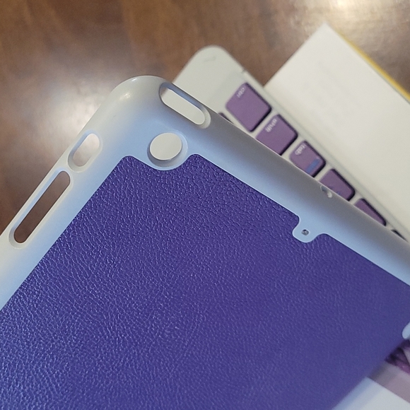 ZAGG Folio Case - Picture 4 of 9